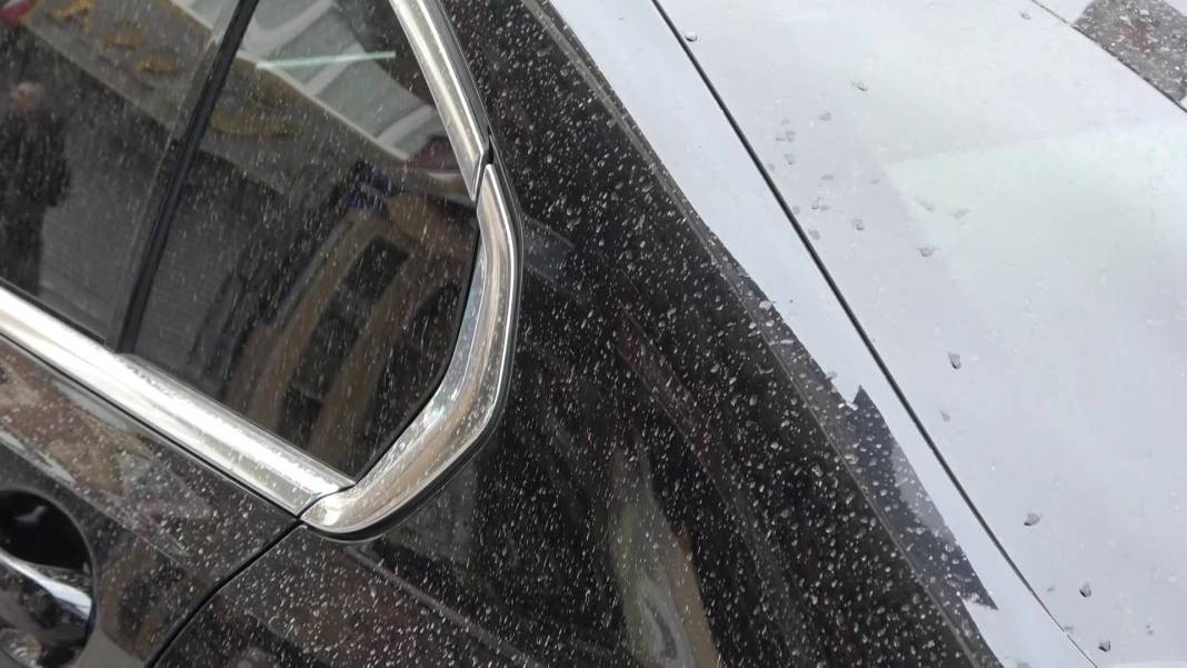 İstanbul’a gökten çamur yağdı! Oto yıkamacılar bayram etti - Resim: 1